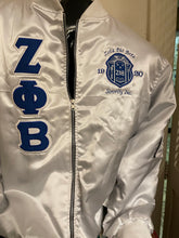 Load image into Gallery viewer, Satin bomber jacket